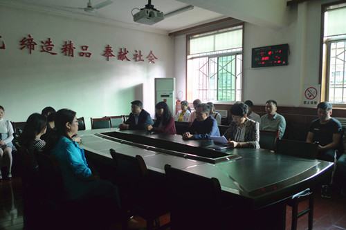 機電安裝公司認真?zhèn)鬟_建設(shè)集團2017年信訪穩(wěn)定工作研判會議精神