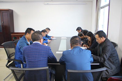 漢中分公司認真?zhèn)鬟_落實建設(shè)集團干部大會精神