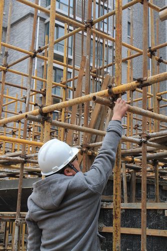 看，這才是共產(chǎn)黨員正確的打開方式