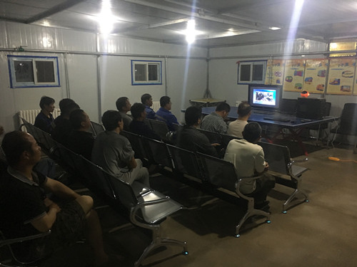 冬季施工鏖戰(zhàn)急，防寒措施保安全