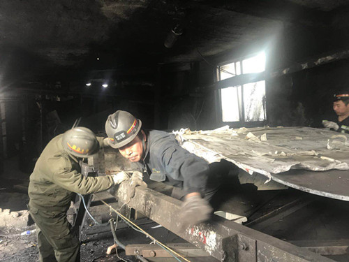 機(jī)電安裝公司：滿滿冬日情  慰問暖人心