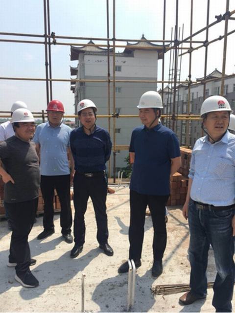 贠公法深入咸陽(yáng)分公司、天工公司、路橋分公司、澄合分公司工地檢查指導(dǎo)安全工作