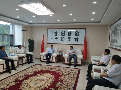 司正林、王寧一行到建莊礦業(yè)進(jìn)行座談交流