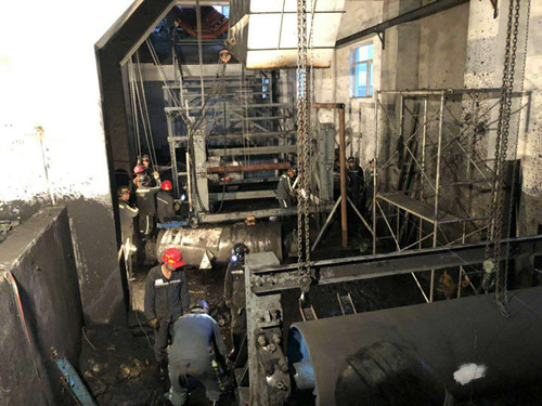 陜煤建設機電安裝公司奮戰(zhàn)31小時確保曹家灘礦原煤生產(chǎn)系統(tǒng)成功出煤