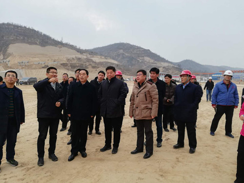 陜西省國(guó)資委、陜煤集團(tuán)領(lǐng)導(dǎo)蒞臨天工公司項(xiàng)目檢查工作