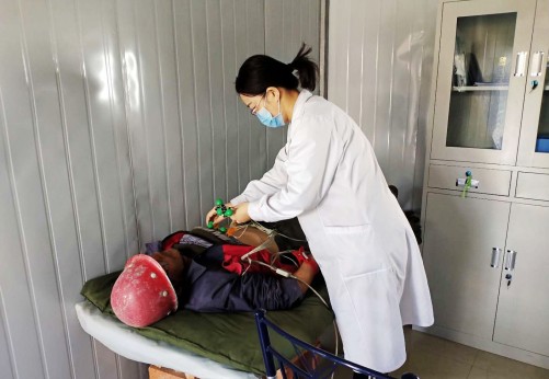 陜煤建設(shè)澄合分公司第十二項(xiàng)目部真情關(guān)愛農(nóng)民工 免費(fèi)體檢暖人心