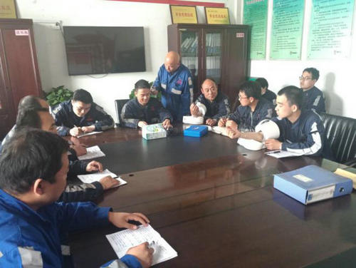 陜煤建設(shè)洗選煤運營公司洗煤廠：開好班前會彈好安全“前奏曲”