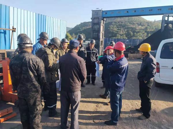 陜煤建設(shè)韓城分公司安裝四項(xiàng)目部深入開展“百日安全”活動助力“雙特百億”奮斗目標(biāo)早日實(shí)現(xiàn)