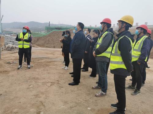 陜西省政府投資評審中心、陜西省發(fā)改委縣域處及咸陽市發(fā)改委相關領導蒞臨銀西高鐵項目指導檢查工作