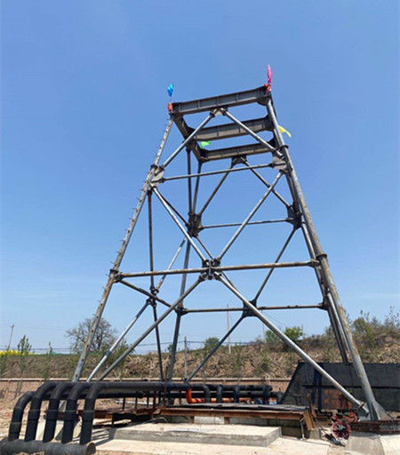 陜煤建設(shè)機(jī)電安裝公司：彬長(zhǎng)小莊礦進(jìn)風(fēng)立井管路安裝工程施工正酣