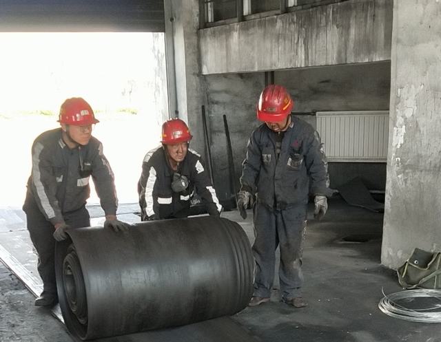 陜煤建設(shè)洗選煤運(yùn)營(yíng)公司：“五一”，我在這里奮戰(zhàn)