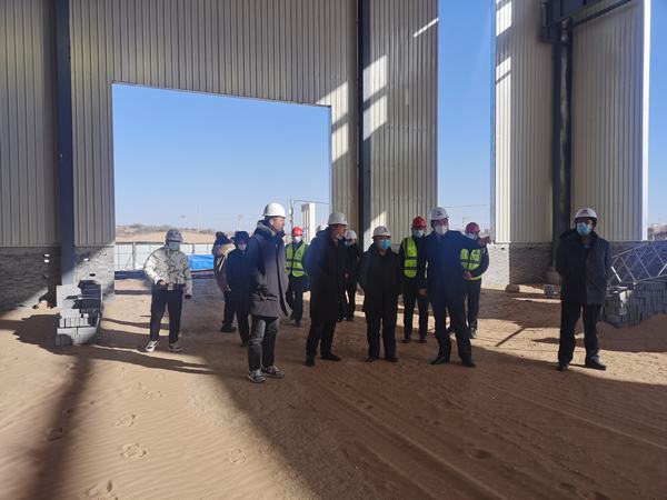 榆林市城市投資經營集團黨委副書記、總經理郝君深入陜煤建設榆林公司杭蕭綠色鋼結構產業(yè)制造基地項目檢查指導工作