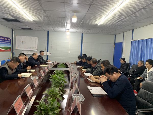 陜煤建設(shè)礦建二公司小保當?shù)谌椖坎恳哉劥俑耐七M施工安全