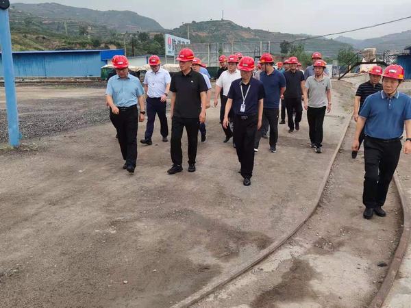 遼寧省煤監(jiān)局遼西分局蒞臨陜煤建設礦建二公司王峰項目部開展異地檢查督導工作