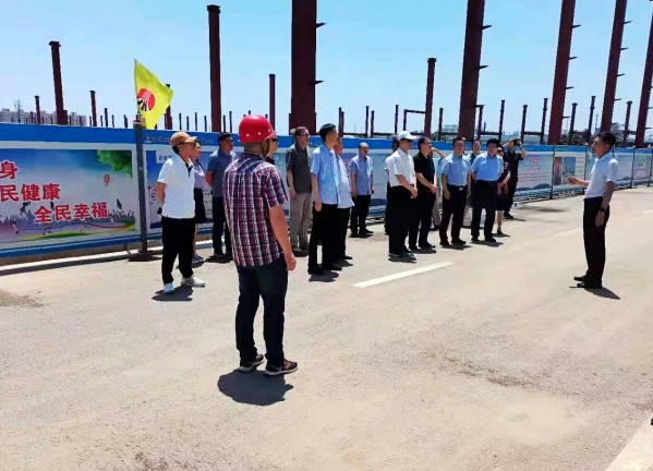 省政府參事、省文史館員調(diào)研組一行蒞臨南京金龍年產(chǎn)純電動商用車建設(shè)項目調(diào)研指導工作