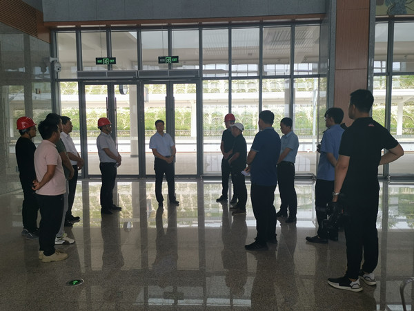 彬州市市長王宏志蒞臨陜煤建設(shè)咸陽分公司銀西高鐵彬州站前廣場項目調(diào)研指導