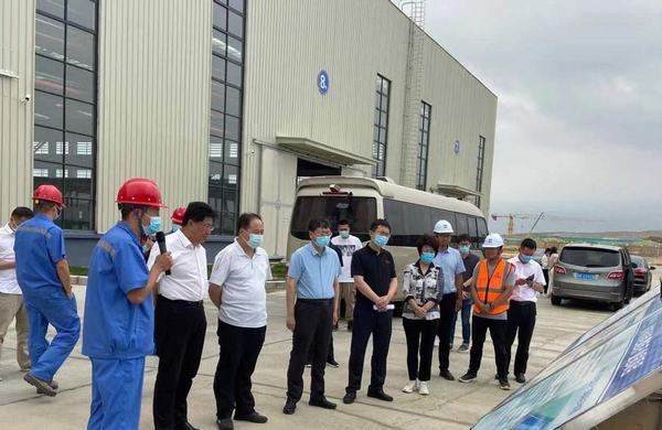 陜西省人大財經(jīng)委主任委員、財經(jīng)工委主任李健一行蒞臨榆林市杭蕭綠色鋼結(jié)構(gòu)產(chǎn)業(yè)制造基地項目調(diào)研指導