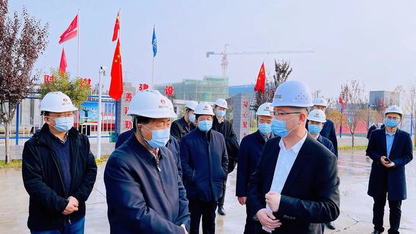 陜西省人大常委會黨組副書記、副主任姜鋒一行蒞臨黃河國際汽車博覽園項(xiàng)目調(diào)研指導(dǎo)