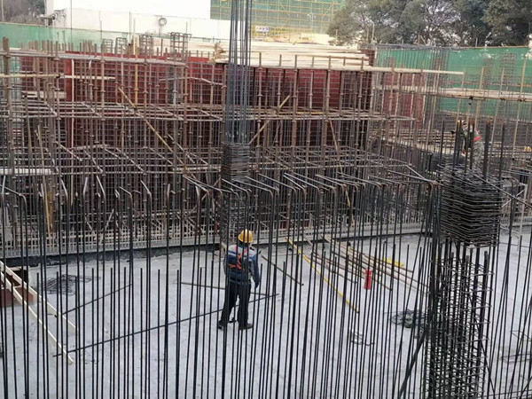 陜煤建設(shè)機(jī)電安裝公司渭化項(xiàng)目部戰(zhàn)“疫”?！爱a(chǎn)”在行動(dòng)