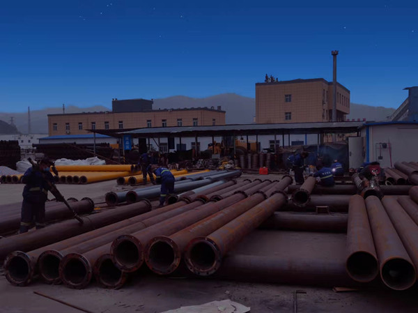 陜煤建設(shè)咸陽分公司安裝項(xiàng)目部：加班加點(diǎn)趕工期，齊心協(xié)力搶進(jìn)度