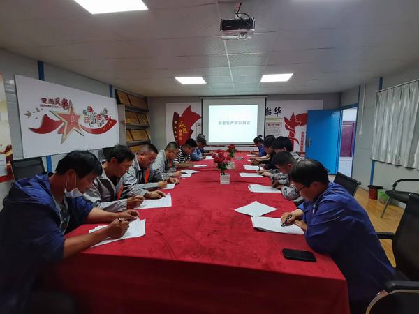 陜煤建設(shè)韓城分公司土建九項(xiàng)目部“安全生產(chǎn)月”系列活動(dòng)精彩紛呈