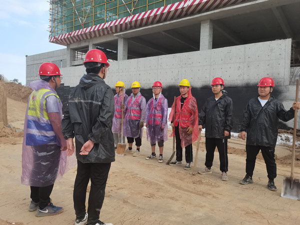 陜煤建設(shè)咸陽(yáng)公司第九項(xiàng)目部:開展防汛應(yīng)急演練，增強(qiáng)防汛防澇各環(huán)節(jié)銜接硬度