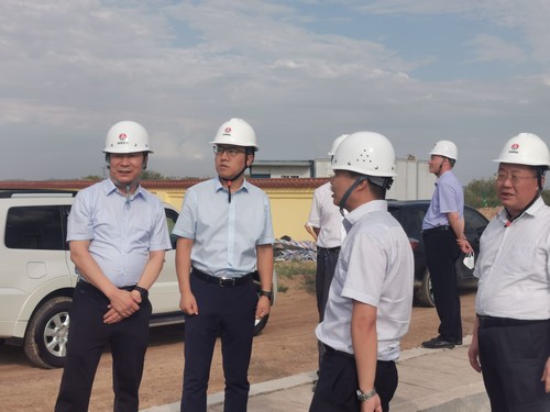 陜煤集團基本建設(shè)管理部總經(jīng)理李仰東一行蒞臨陜煤建設(shè)榆陽煤炭物流園區(qū)項目調(diào)研指導(dǎo)工作
