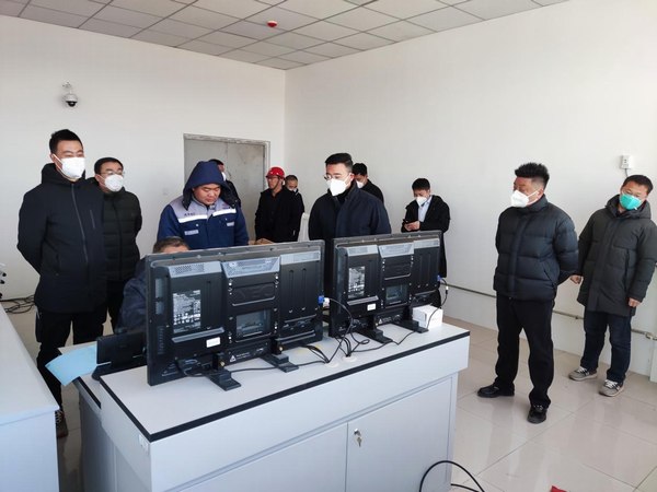 陜西榆橫鐵路有限責(zé)任公司黨委書(shū)記、董事長(zhǎng)馮斌蒞臨榆陽(yáng)煤炭物流園區(qū)項(xiàng)目檢查指導(dǎo)工作