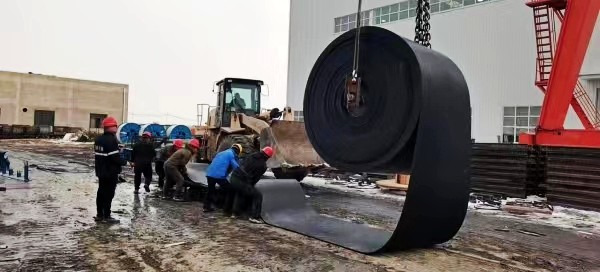 陜煤建設(shè)澄合分公司第一機(jī)電安裝項(xiàng)目部承建的西卓煤礦一盤(pán)區(qū)膠帶巷皮帶延伸安裝工程成功試運(yùn)行