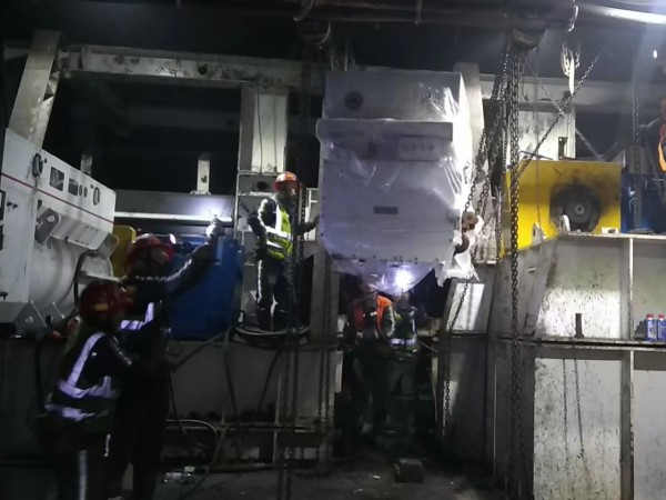 陜煤建設(shè)機電安裝公司提前2天完成小保當煤礦帶式輸送機工程