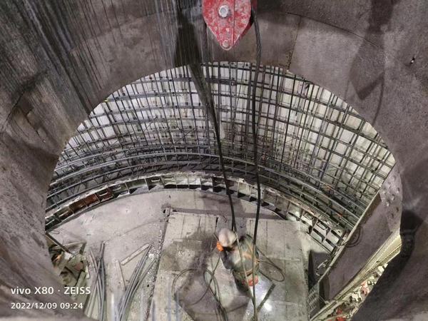 陜煤建設(shè)礦建二公司圓滿完成胡家河二號進風立井凍結(jié)段套壁施工任務