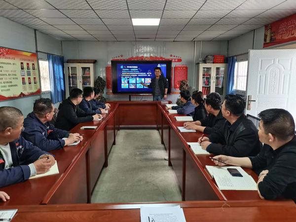 陜煤建設(shè)韓城分公司土建十二項目部：技術(shù)大拿“開小灶” 技能提升“蓄能量”