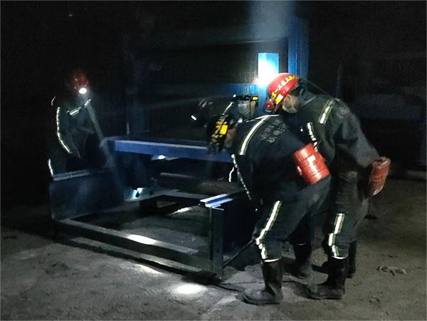 全力奮戰(zhàn)搶工期，跑出建設“加速度”