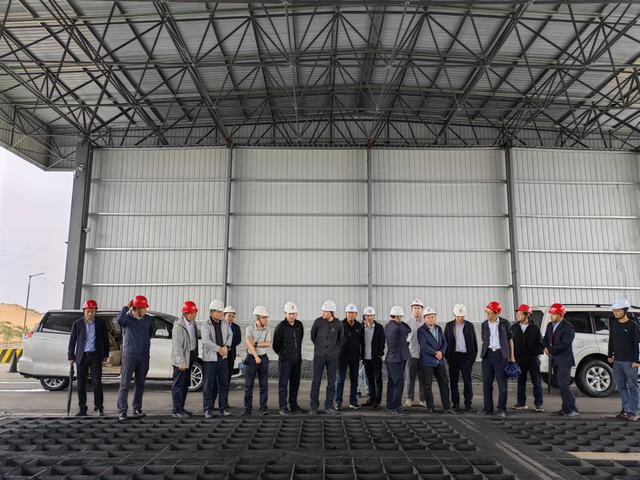 榆陽(yáng)煤炭物流園區(qū)一期項(xiàng)目順利通過聯(lián)合試運(yùn)轉(zhuǎn)驗(yàn)收