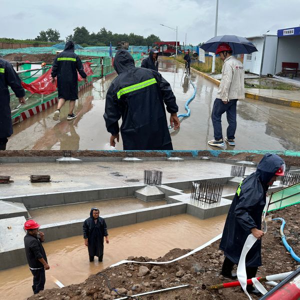 陜煤建設(shè)天工公司聞“汛”而動，筑牢工程建設(shè)“安全堤壩”