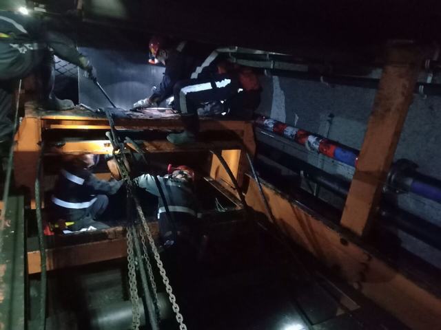 陜煤建設(shè)韓城分公司張家峁項目部高效完成2203膠運順槽膠帶機回撤工程