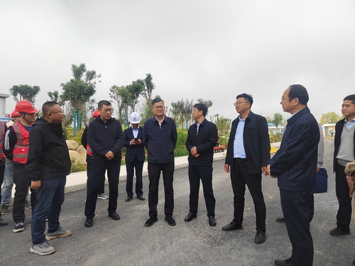 榆林市委副書記、市委黨校校長(zhǎng)李雄斌一行蒞臨榆林市委黨校新校區(qū)建設(shè)項(xiàng)目檢查指導(dǎo)工作