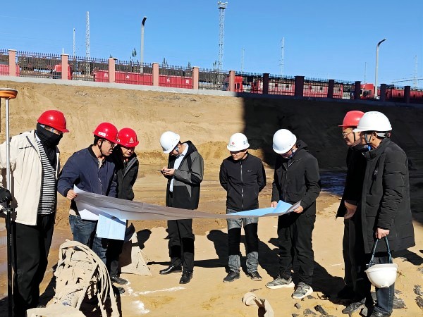 陜煤建設(shè)渭南分公司承建的小保當(dāng)選煤廠技術(shù)改造建設(shè)項目2號原煤倉樁基工程順利通過基坑驗收