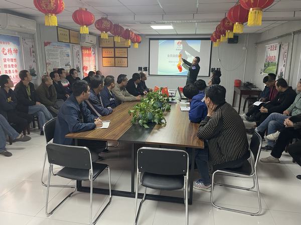 陜煤建設(shè)渭南分公司第二安裝項(xiàng)目部：樹(shù)牢紅線(xiàn)意識(shí) 沖刺百日安全