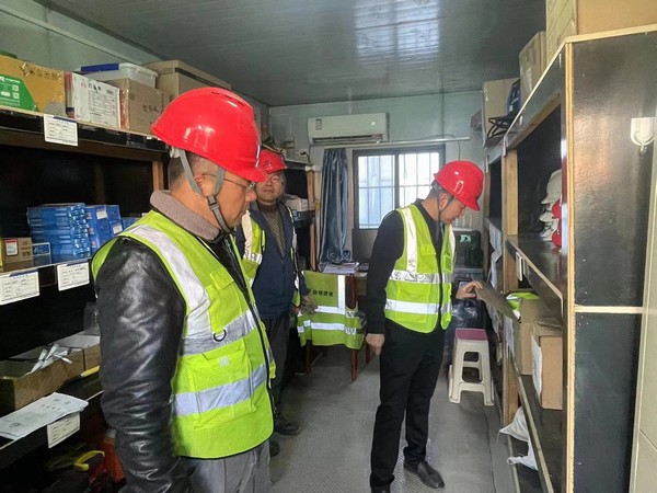 陜煤建設(shè)新龍城直屬項(xiàng)目部:加強(qiáng)冬季施工檢查力度 確保在建項(xiàng)目“平穩(wěn)過冬”