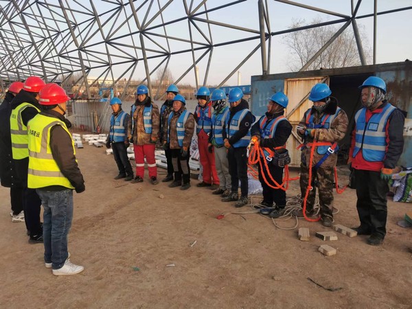 陜煤建設銅煤公司基層項目部：“抗嚴寒，保進度”奮戰(zhàn)正當時