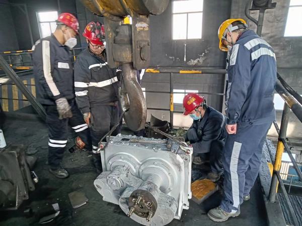 陜煤建設(shè)洗選煤運(yùn)營(yíng)公司澄合山陽運(yùn)營(yíng)項(xiàng)目部：打響檢修攻堅(jiān)戰(zhàn)，護(hù)航安全生產(chǎn)行穩(wěn)致遠(yuǎn)