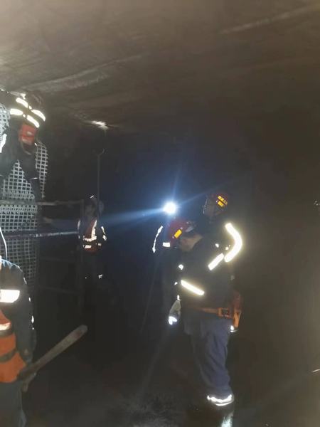 陜煤建設(shè)煤礦運營服務(wù)分公司:做好后勤保障 積極應(yīng)對雨雪低溫冰凍天氣