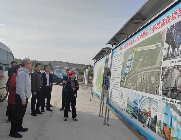 江西省贛州市委常委、副市長竇良坦蒞臨陜煤建設(shè)天工公司新疆第一項(xiàng)目部調(diào)研指導(dǎo)工作