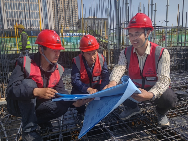 陜煤建設(shè)榆林公司榆溪圣境項(xiàng)目部：堅(jiān)守現(xiàn)場(chǎng)，做質(zhì)量的捍衛(wèi)者