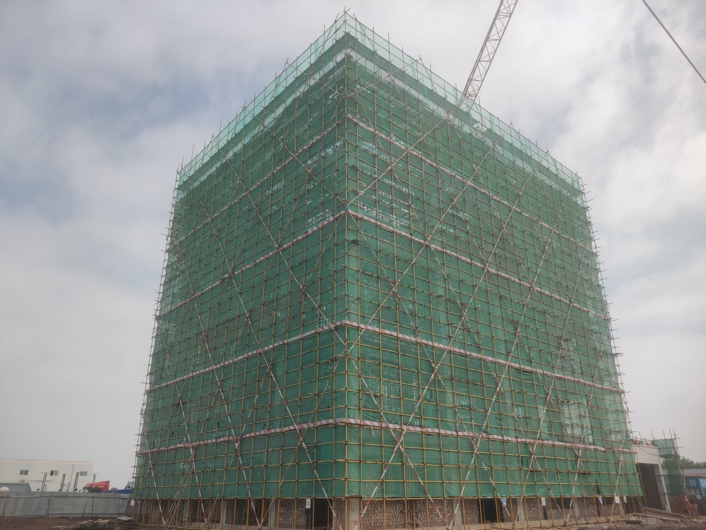 陜煤建設(shè)渭南分公司第三項目部胡家河礦二號風(fēng)井項目提升機房工程主體結(jié)構(gòu)順利封頂