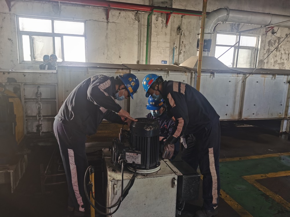 陜煤建設(shè)洗選煤運(yùn)營公司紅柳林洗煤廠項(xiàng)目部： “精、細(xì)、實(shí)”重磅出擊 打好安全生產(chǎn)“組合拳”