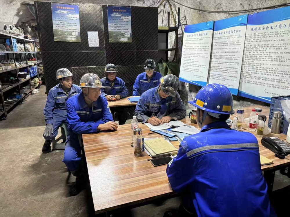 陜煤建設(shè)礦建三公司：“雙節(jié)”將至，安全“置頂”