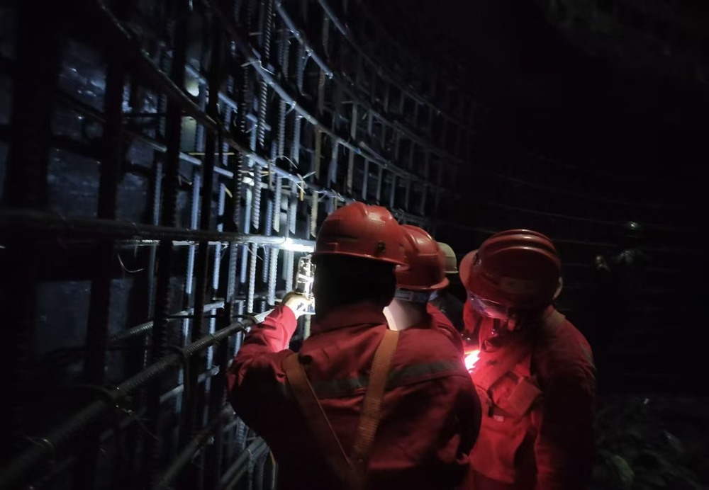 陜煤建設(shè)礦建二公司：75 周年普天慶國慶，礦建二公司堅(jiān)守奏華章