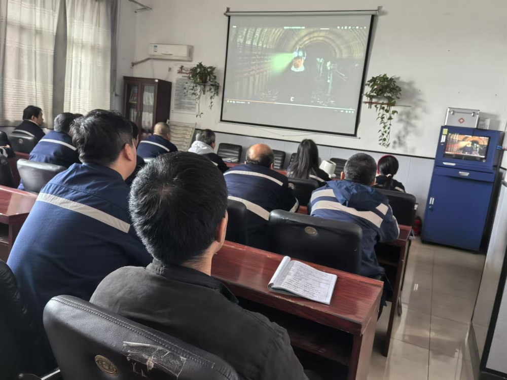 陜煤建設洗選煤運營公司澄合山陽運營項目部：以安全“預警”?！绊槙场辫T“防線”